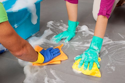 Local carpet cleaning service in SE5 preparing a family home floor