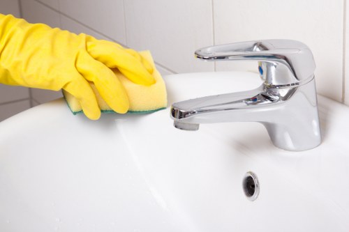Cleaning team in SE5 using PPE during a risk-aware task