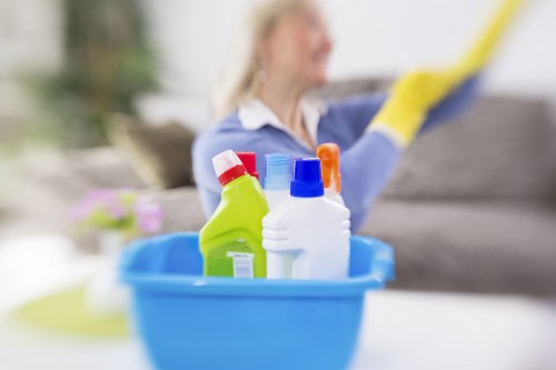 Detailed post-construction cleaning in SE5 home interiors